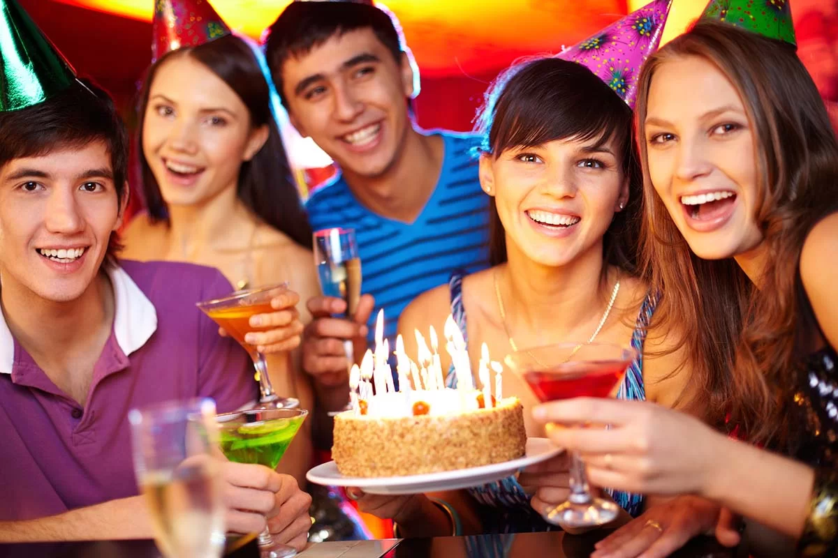Quelles activités prévoir pour une soirée anniversaire ?
